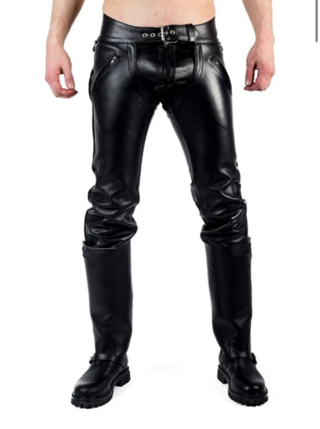 Leather convertible chaps shorts